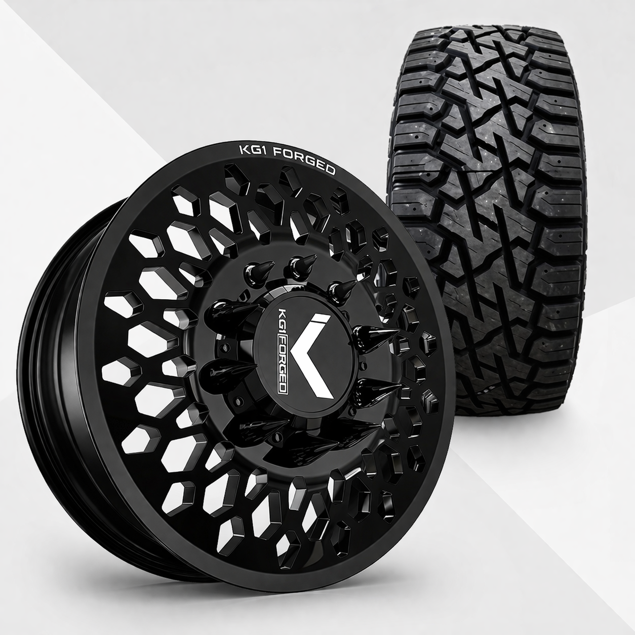 KG1 Glitz-KD 22x8.25 Wheels & Venom Power Tires Trail Hunter R/T 35x12.50R22 Tires - 22" Dually Package